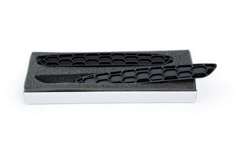 BMW F87 M2/M2C Rear Reflector Delete Kit - Honeycomb