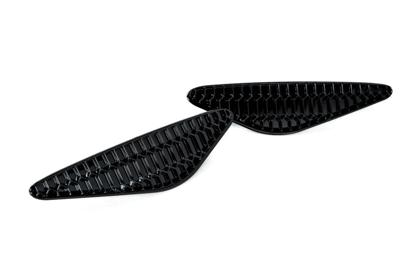 BMW F9X M8 Rear Reflector Delete Kit - Honeycomb